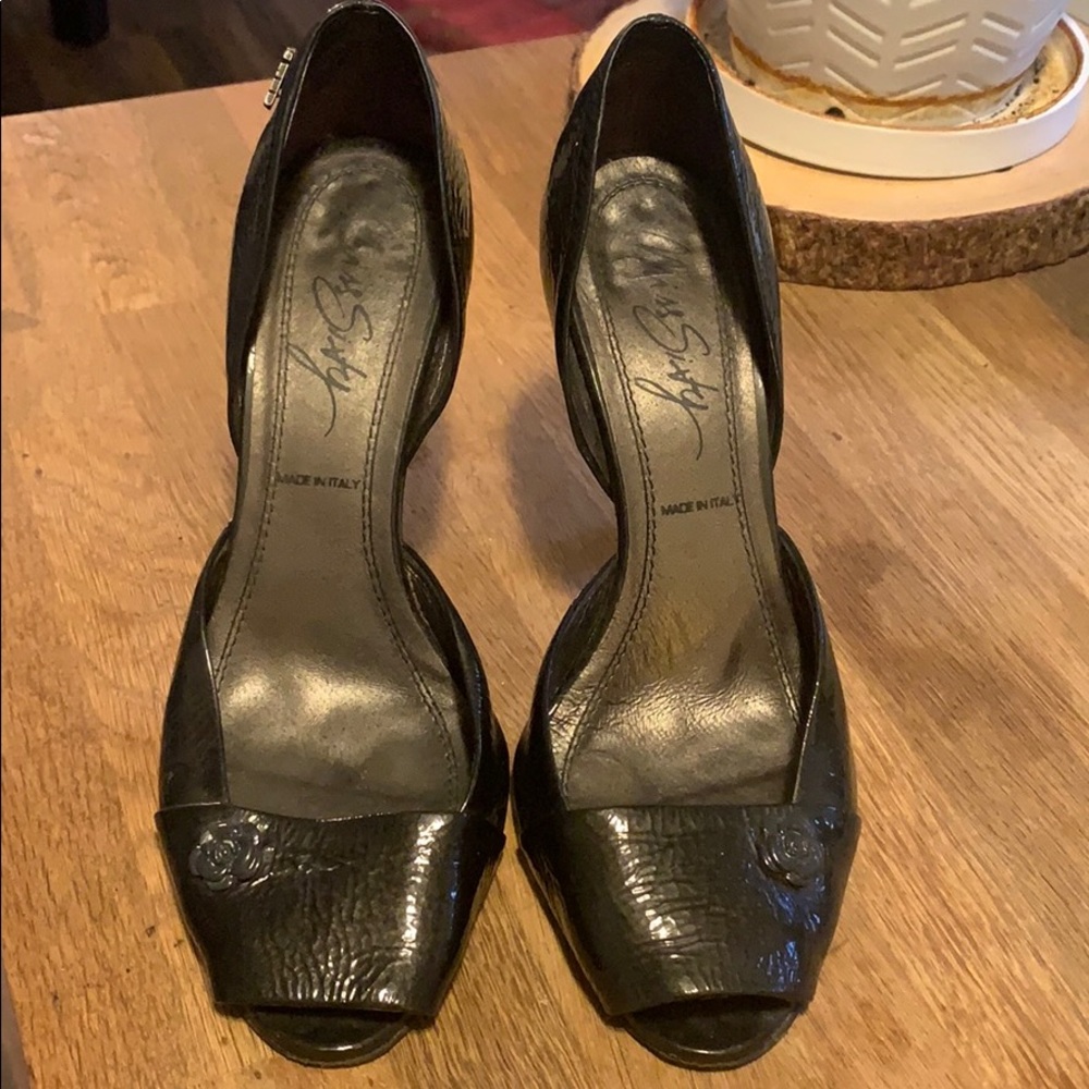 Miss sixty. Size 8 heels. - Picture 2 of 6